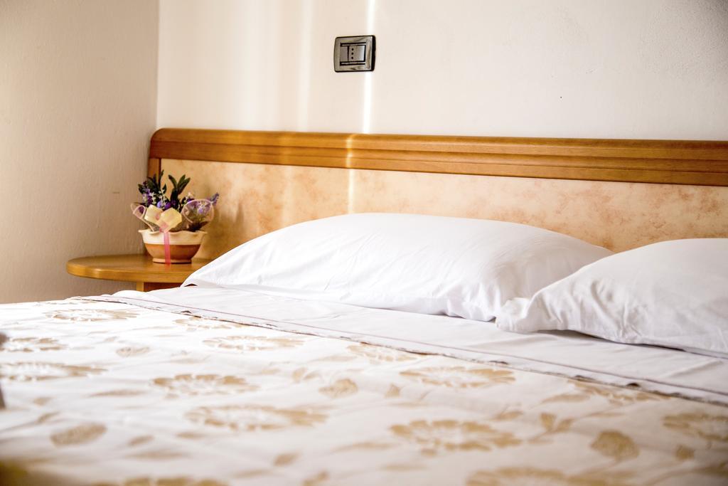 Hotel Majorca Cesenatico Chambre photo