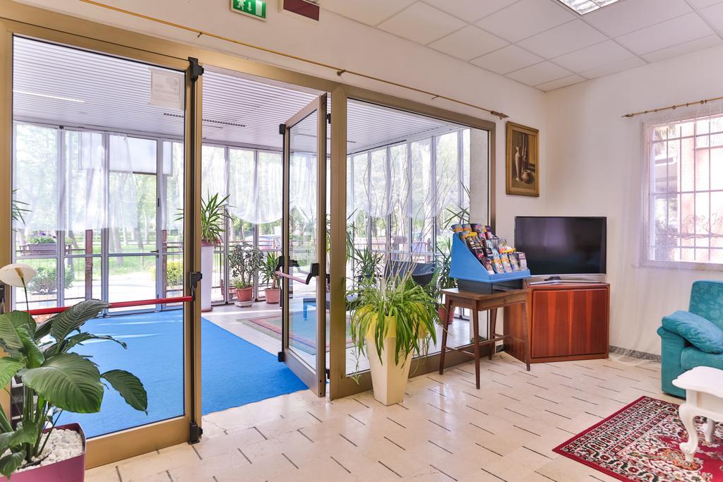Hotel Majorca Cesenatico Extérieur photo
