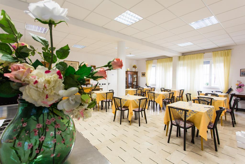 Hotel Majorca Cesenatico Extérieur photo