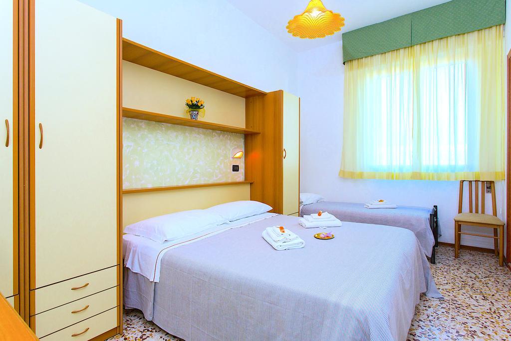 Hotel Majorca Cesenatico Extérieur photo