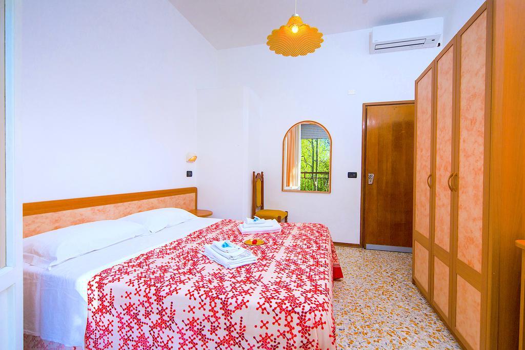 Hotel Majorca Cesenatico Extérieur photo