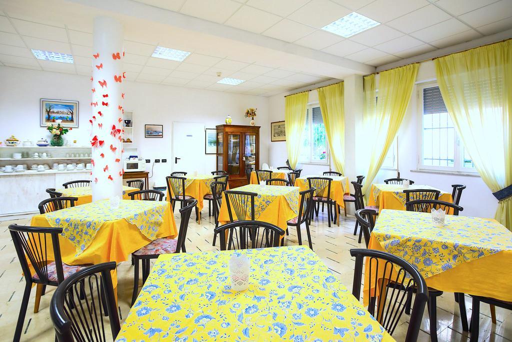 Hotel Majorca Cesenatico Extérieur photo