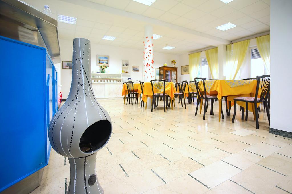 Hotel Majorca Cesenatico Extérieur photo