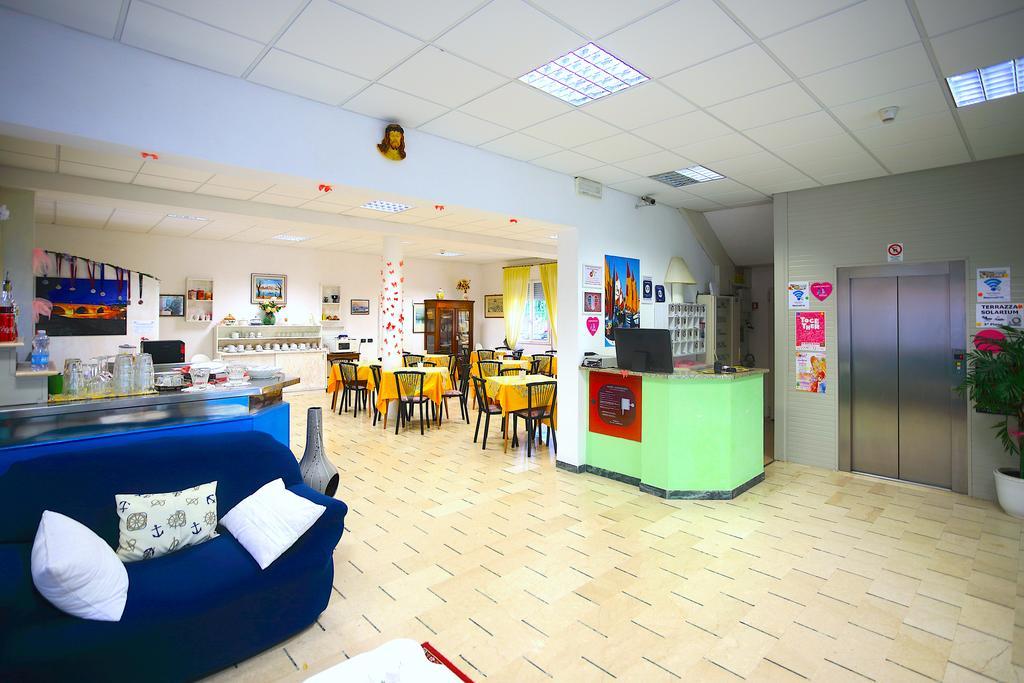 Hotel Majorca Cesenatico Extérieur photo