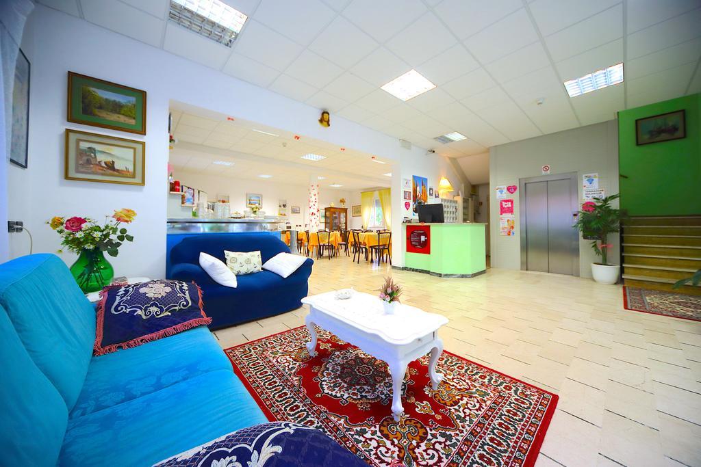 Hotel Majorca Cesenatico Extérieur photo
